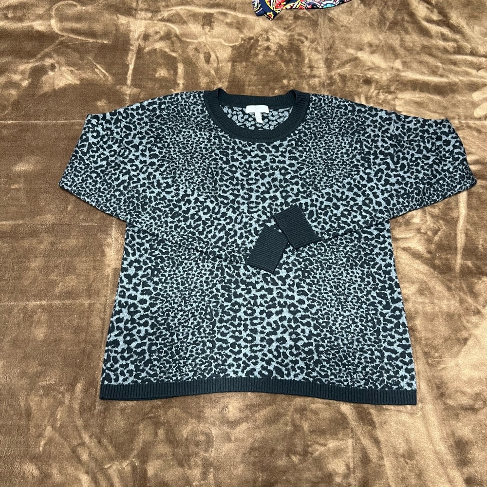 Woman’s size small Joie sweatshirt. - Picture 3 of 7
